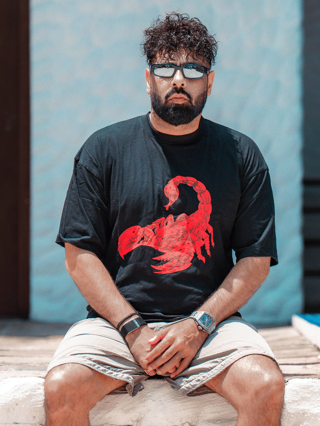 THE SCORPION T SHIRT - BLACK