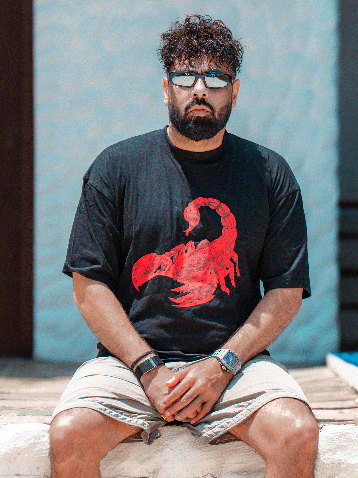 THE SCORPION T SHIRT - BLACK